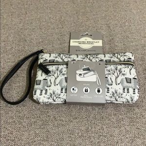 Jessica McClintock Charging Wristlet